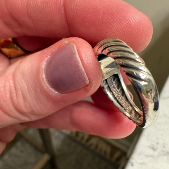 David Yurman Elegant Two-Tone Women's Ring - Picture 4 of 5